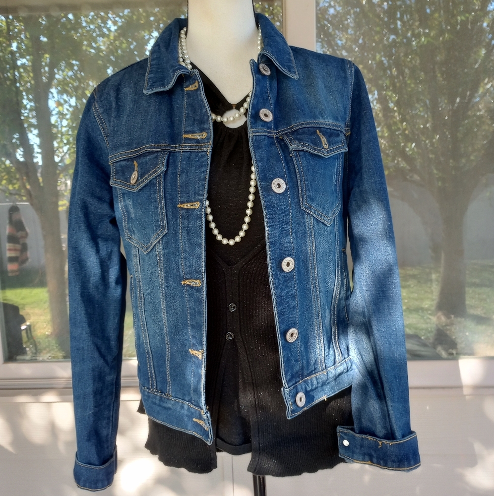 California Vintage Dark Wash Jean Jacket Size Medium